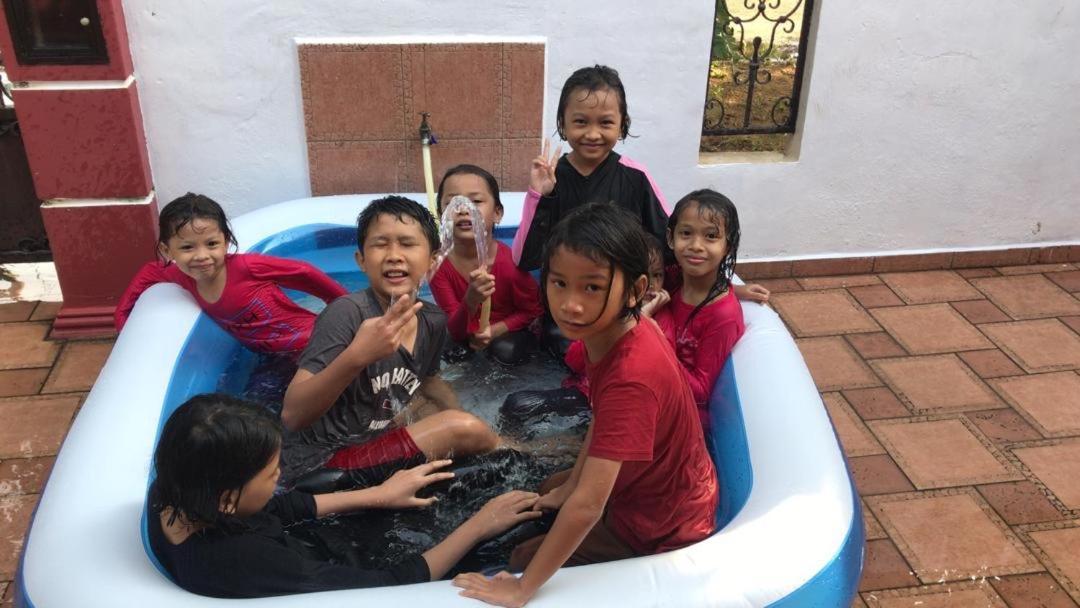 Villa Ctzee Malacca Eksteriør billede