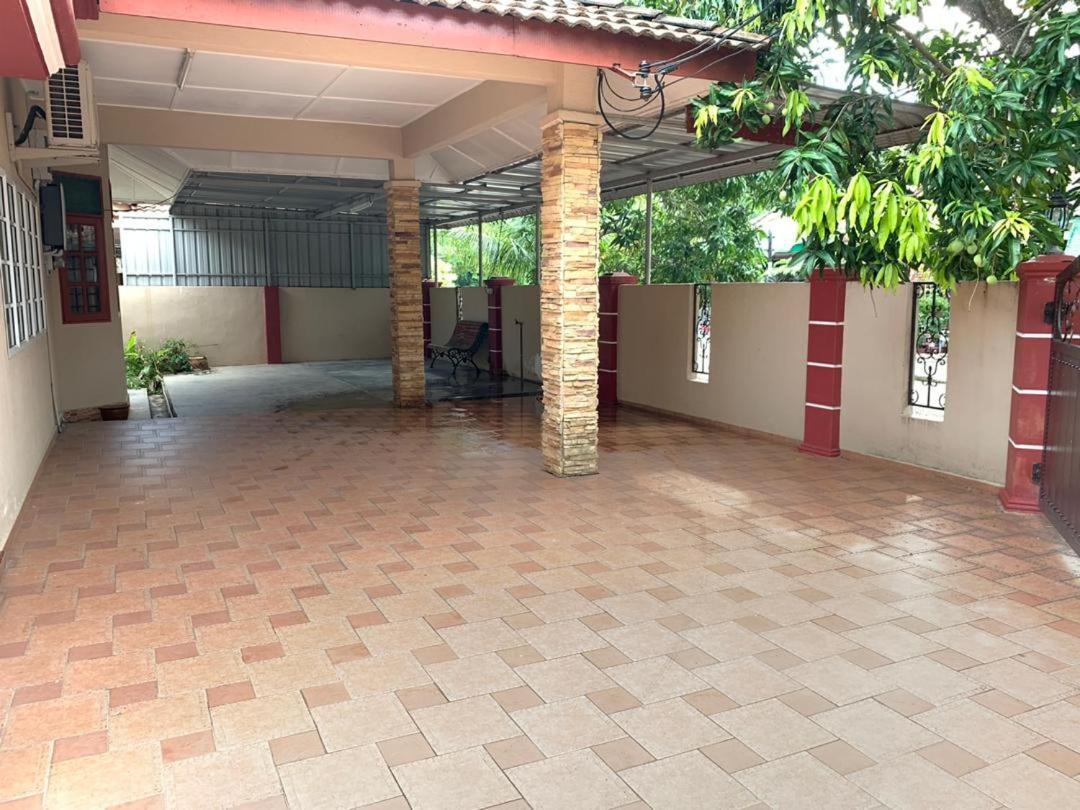 Villa Ctzee Malacca Eksteriør billede