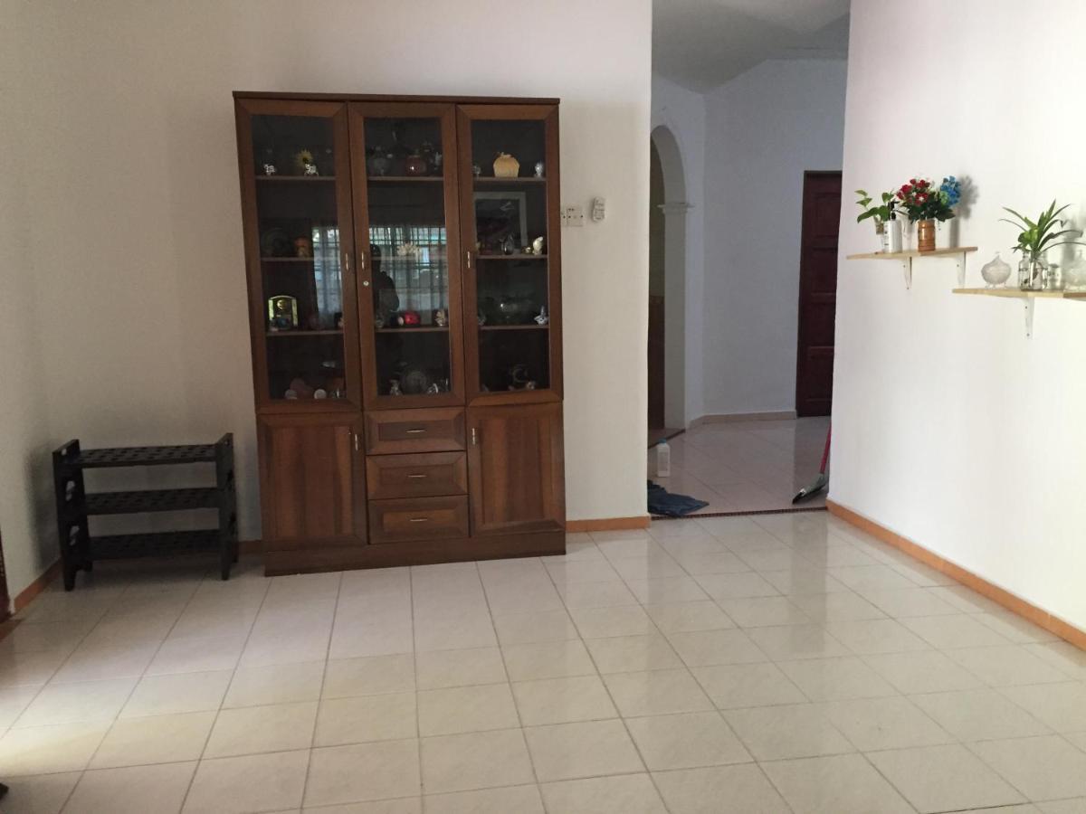 Villa Ctzee Malacca Eksteriør billede