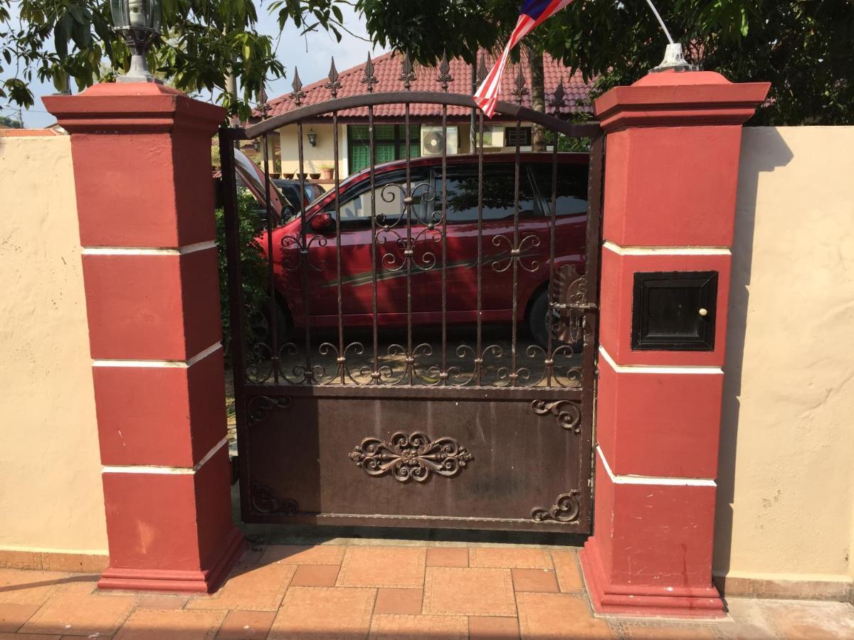 Villa Ctzee Malacca Eksteriør billede